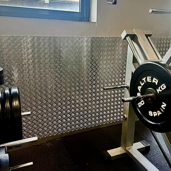 Chapa de Aluminio Estriada 2000 x 1000 x 3mm Chapa de Aluminio Estriada 2000 x 1000 x 3mm