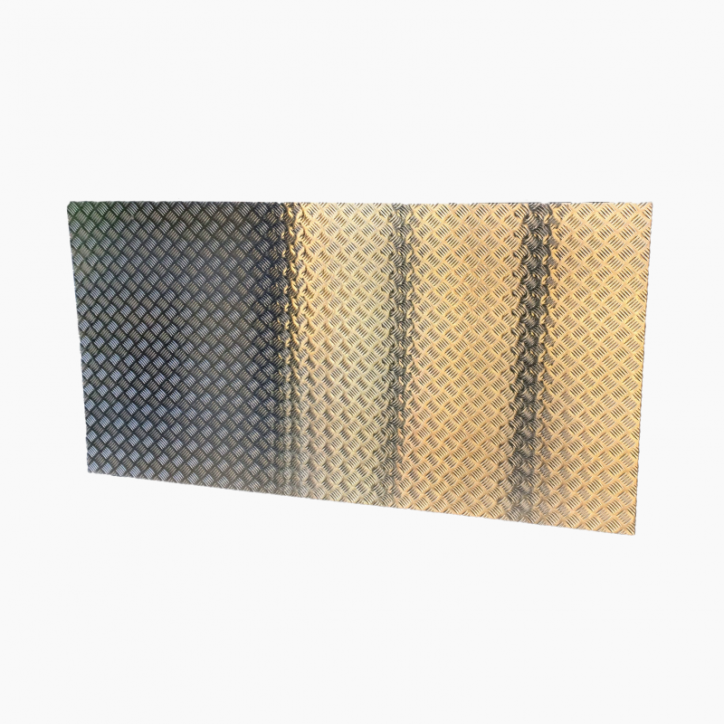 Chapa de Aluminio Estriada 2000 x 1000 x 3mm Chapa de Aluminio Estriada 2000 x 1000 x 3mm
